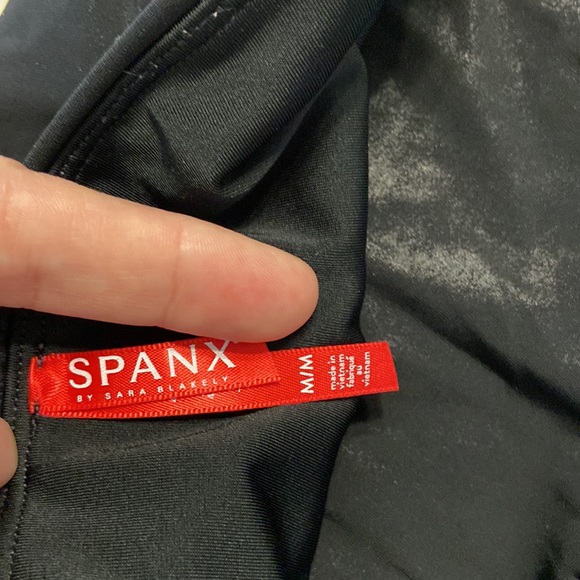 SPANX Leggings size M excellent condition please see pictures inseam 27” - Picture 6 of 16